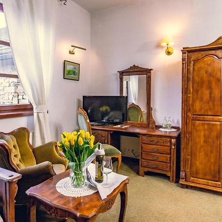 Hotel Folwark Stara Winiarnia Mszana Dolna Esterno foto