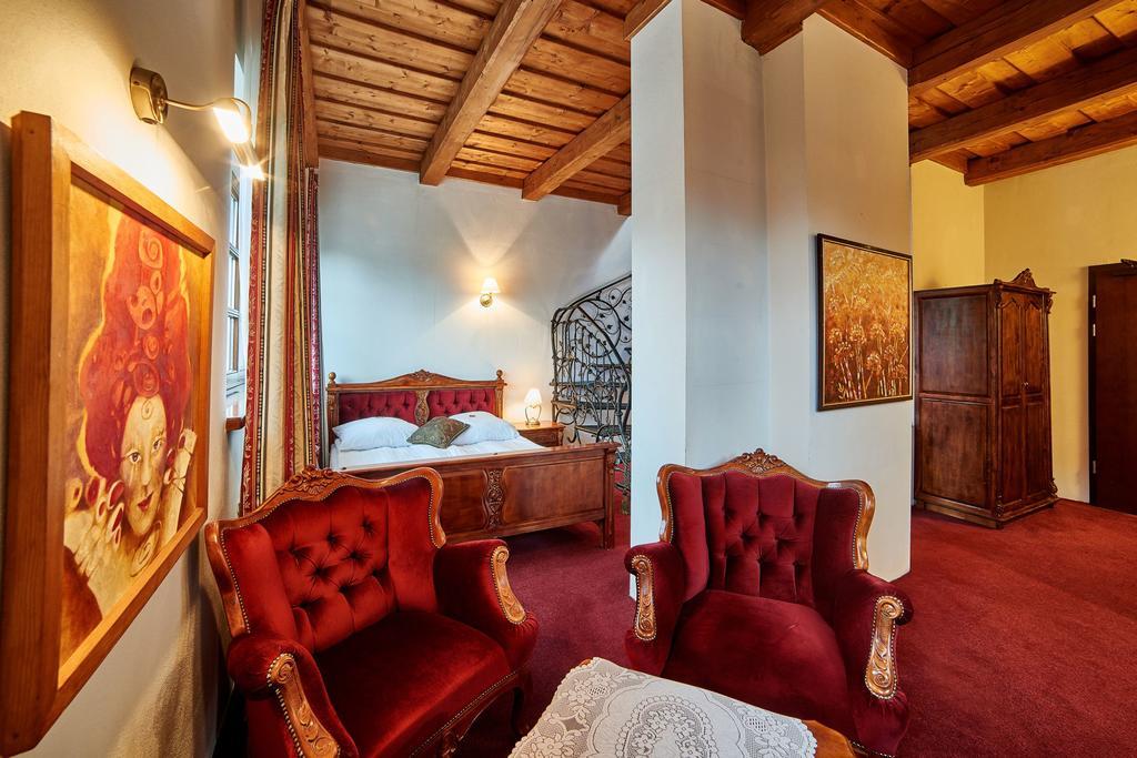 Hotel Folwark Stara Winiarnia Mszana Dolna Esterno foto